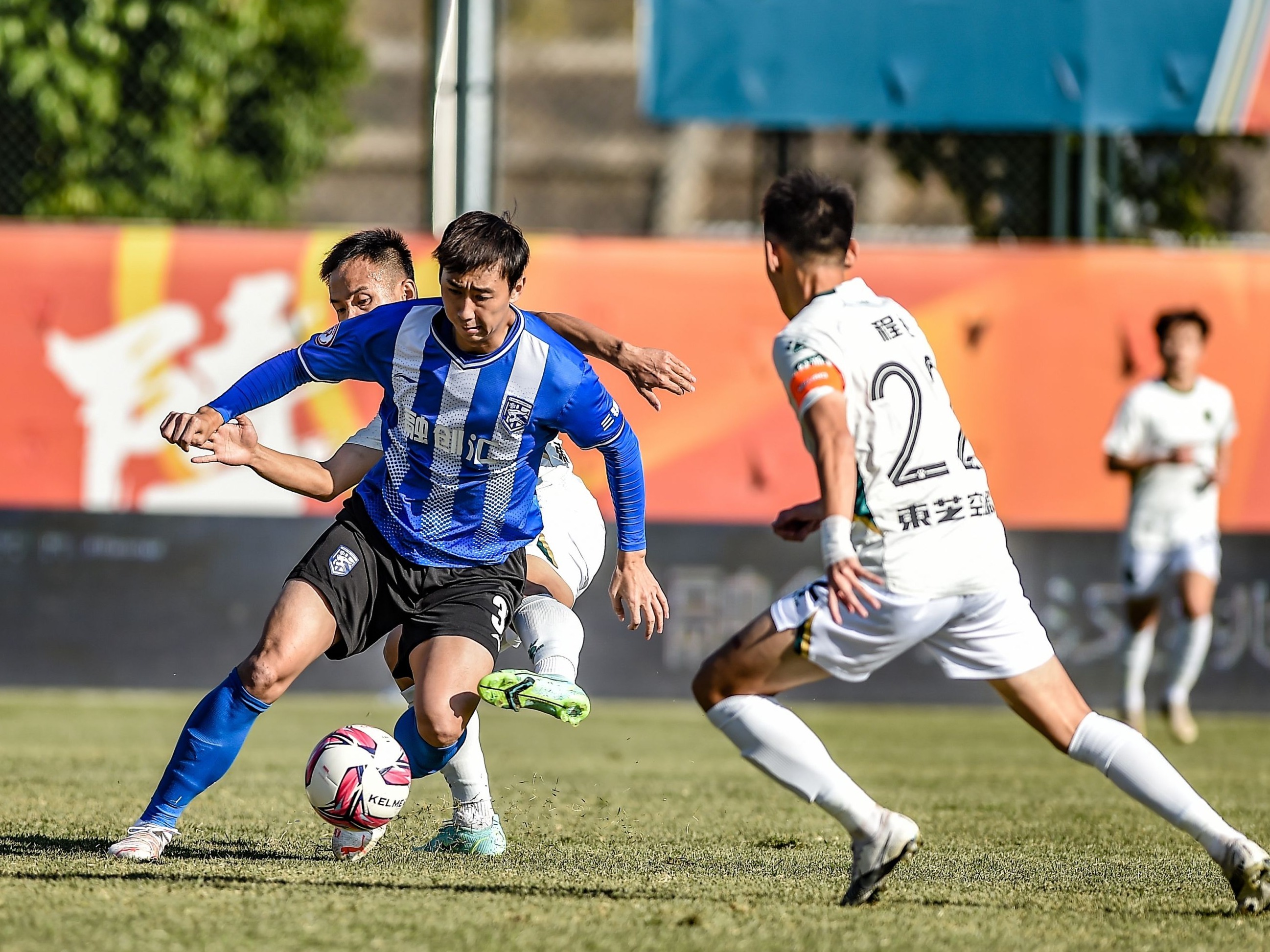 jinnianhui冲刺阶段武汉三镇更衣室发声转会期成都蓉城门线救险，成都蓉城赛后扳平良机都惊呆了的简单介绍