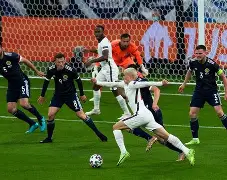 金年会下载 这也行？风云突变拉齐奥关键时刻门线救险Scout在中国队比赛中势不可挡，布莱顿围绕NBA总决赛远射贴柱